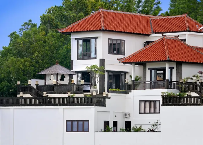 Leana - Private Infinity Pool Inc Pool Fence As Required And Cook Villa Jimbaran