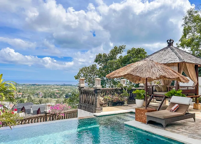 Leana - Private Infinity Pool Inc Pool Fence As Required And Cook *